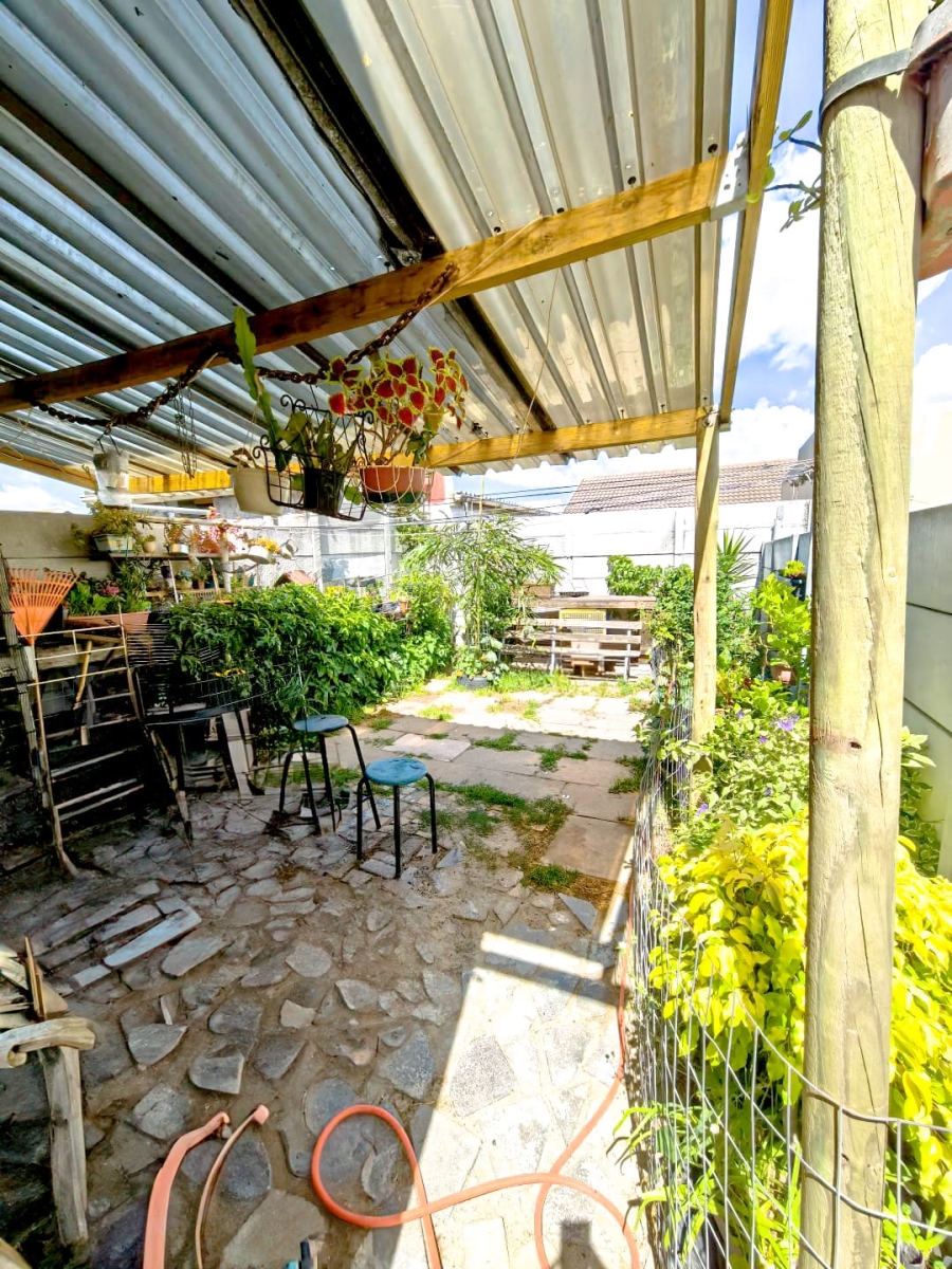 2 Bedroom Property for Sale in Pelican Park Western Cape